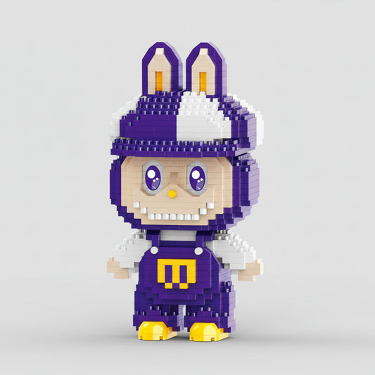 Labubu in Paarse Tuinbroek | Bouwsteentjes