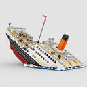 Half gezonken Titanic | Bouwsteentjes